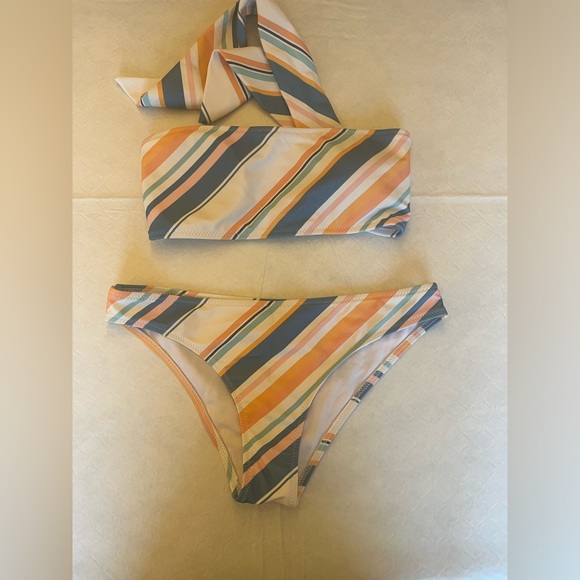 Bathing Suit Bundle - Picture 9 of 13